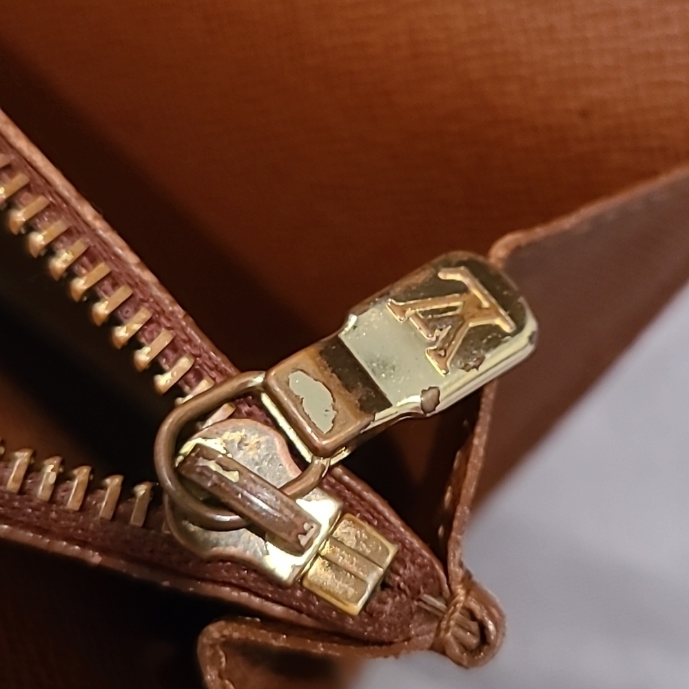 Louis Vuitton Monogram Brown Sarah Wallet - Picture 9 of 16